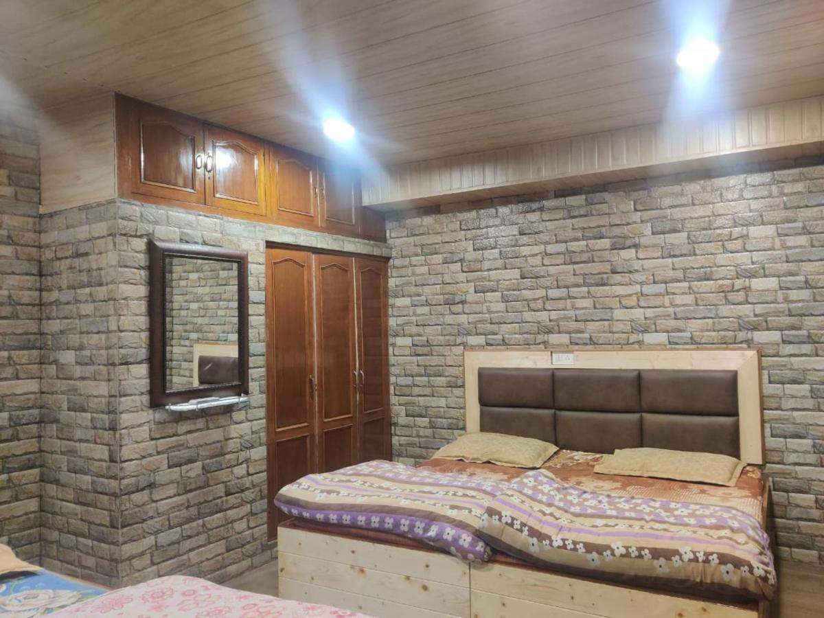 Mehdudia Guest House Шимла Екстериор снимка