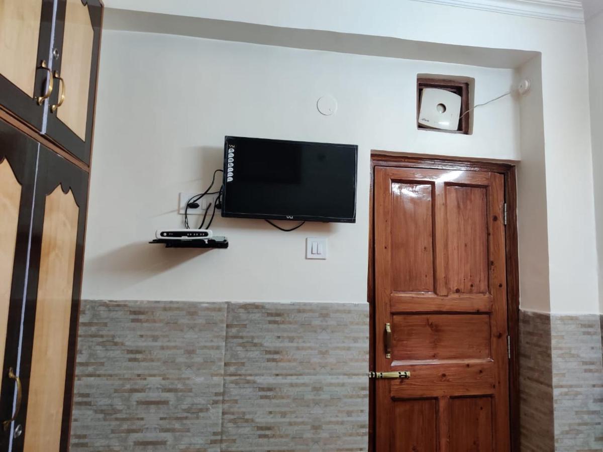 Mehdudia Guest House Шимла Екстериор снимка