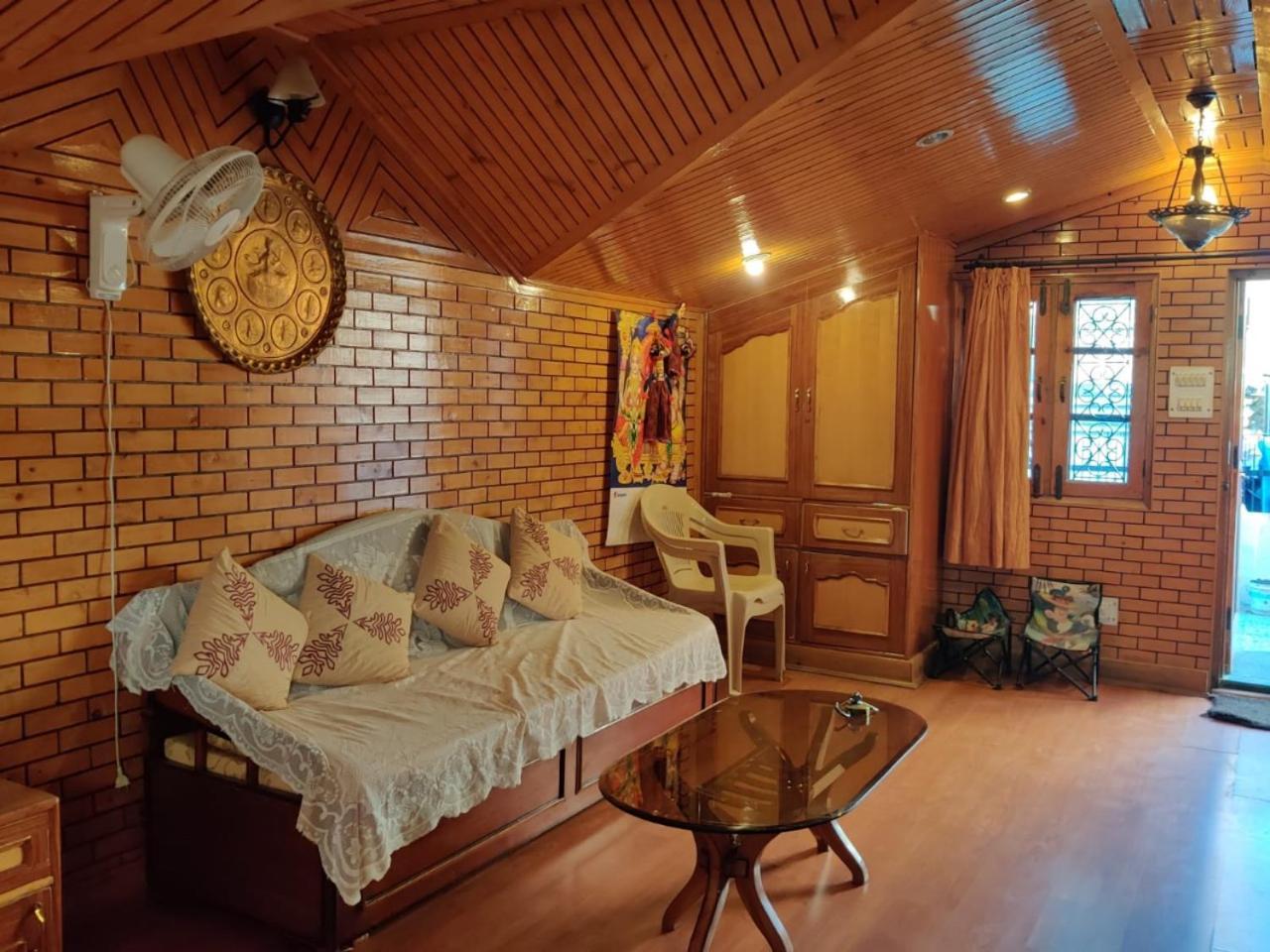 Mehdudia Guest House Шимла Екстериор снимка
